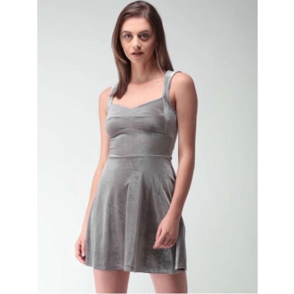 FOREVER21 🩶 Velvet Fit & Flare Knit Dress